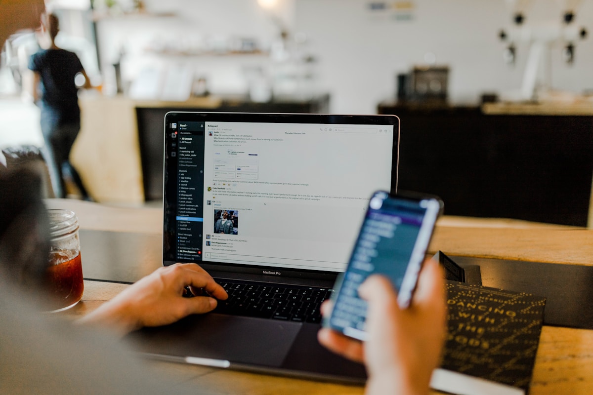 Digital Visiting Cards: The Future of Professional Networking