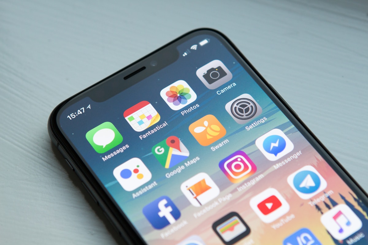 Mobile-First Design: Why Your Digital Card Must Be Mobile Optimized